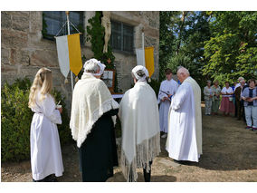 Feier des Mährisch-Neustädter Wachsstockfestes an der Weingartenkapelle (Foto: Karl-Franz Thiede)